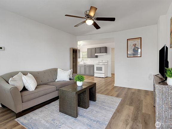 4th image of 1536 -1538 S Walters Road