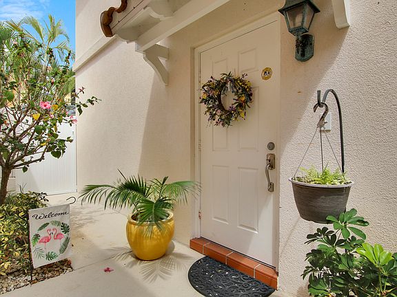 5th image of 39 Live Oak Cir