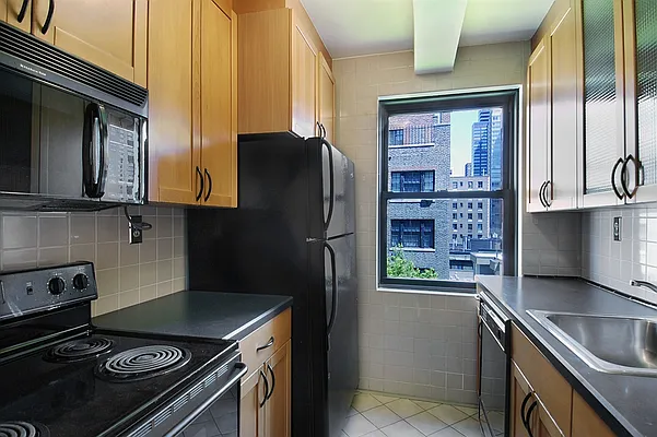 Sold by Corcoran | media 19