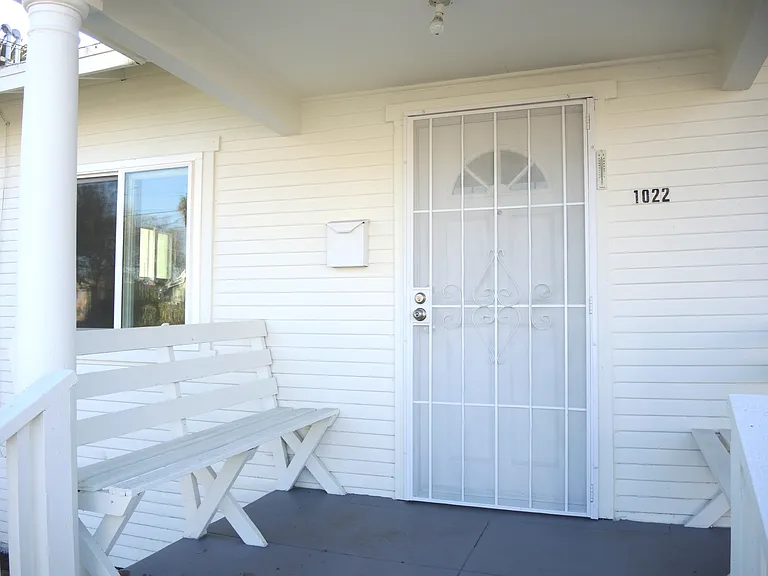 1016 E La Palma Dr — Photo 3