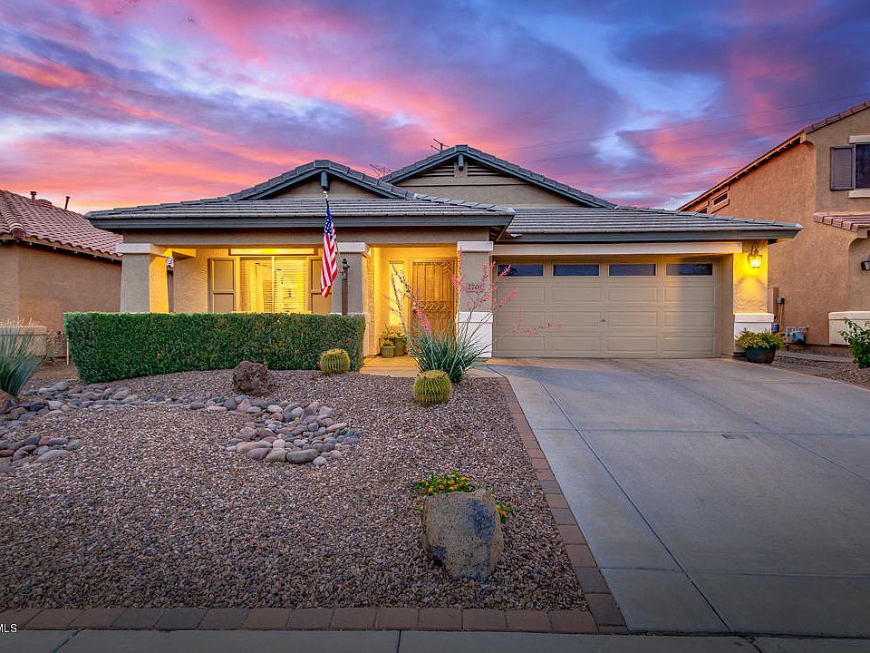 1st image of 2708 E Saguaro Park Ln
