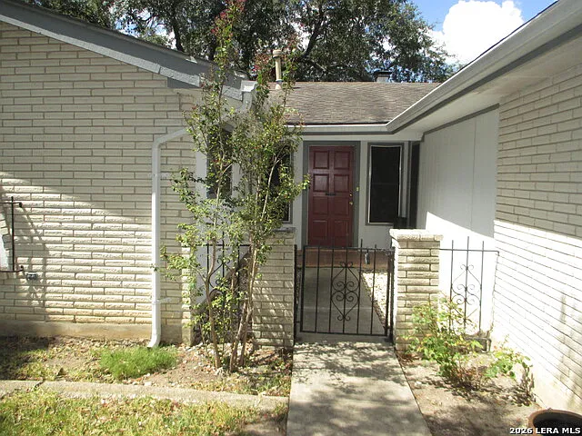 3 bed, 2.0 bath, 1624 sqft, $1,650 — Photo 3