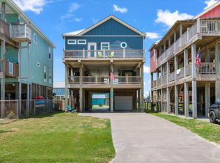 829 Kahla Dr, Crystal Beach, TX 77650