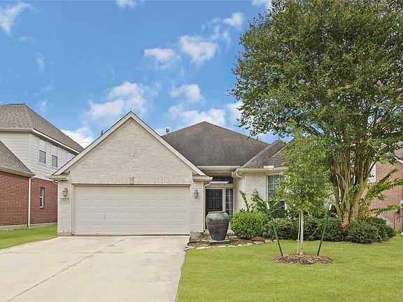 2nd image of 511 Nadia Way