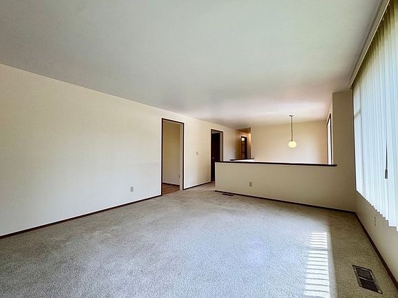 4th image of 16722 NE 20th St