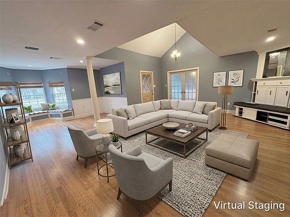 3rd image of 2596 4th St