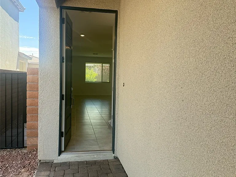 4146 Royal Melody Ct — Photo 2