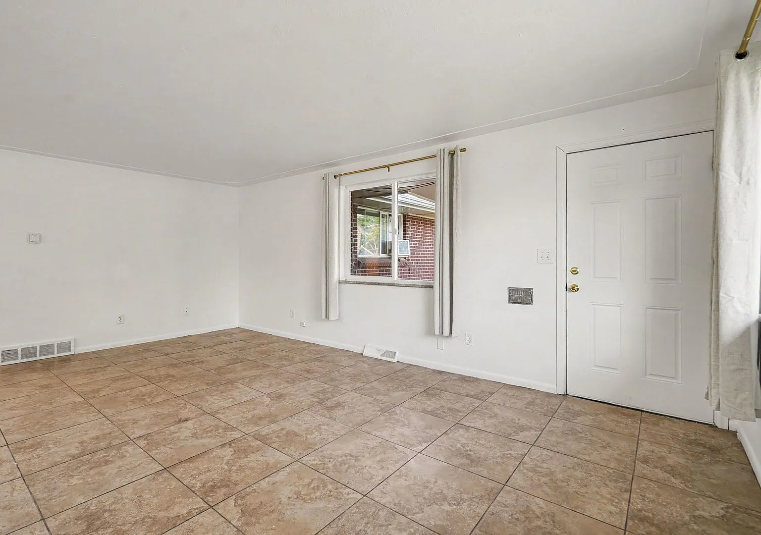 535 S Quitman Street, Denver, CO 80219 — Photo 3