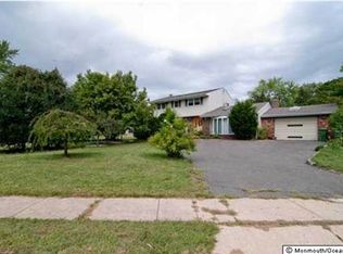 24 Driftwood Dr, Parlin, NJ 08859