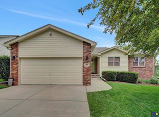 1910 Prairie Ln, Lincoln, NE 68521
