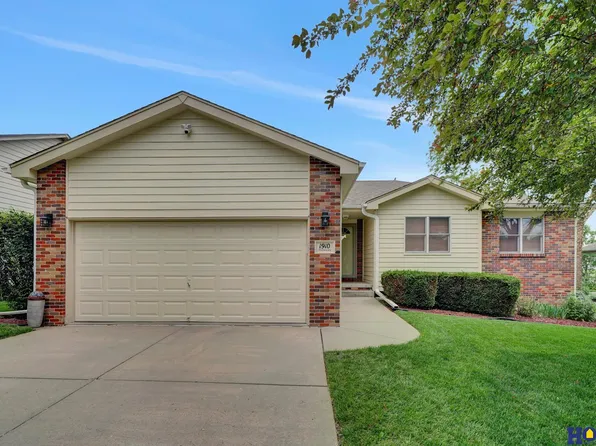 1910 Prairie Ln, Lincoln, NE 68521