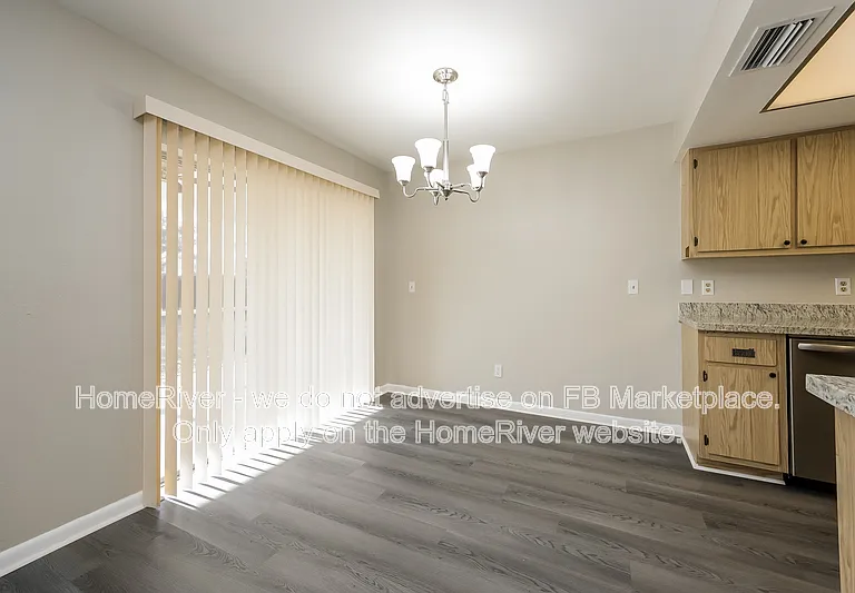 3716 SW 6th Pl — Photo 5