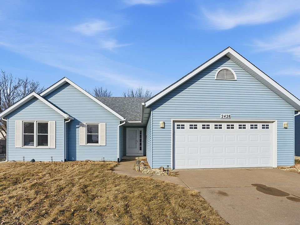 1st image of 2428 W 60th Pl