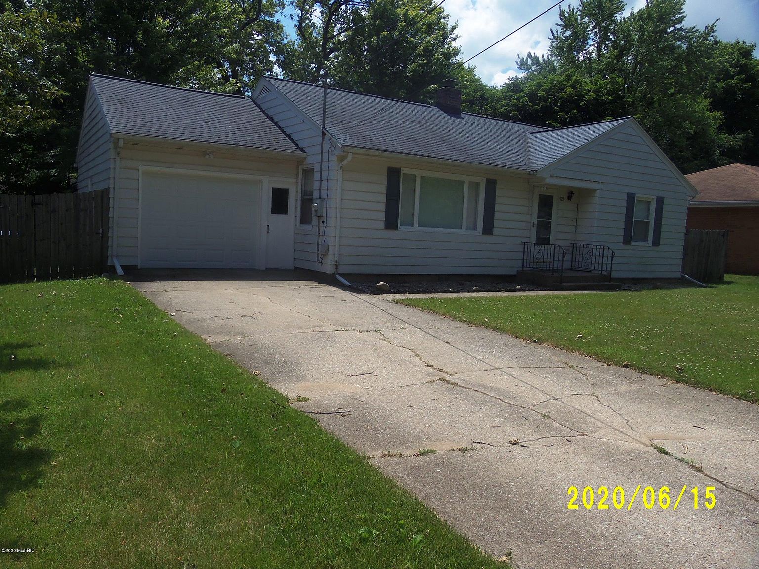 925 Lynn Ave, Kalamazoo, MI 49008 Zillow