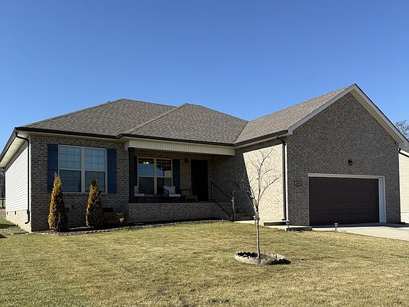 3rd image of 204 Rose Ln