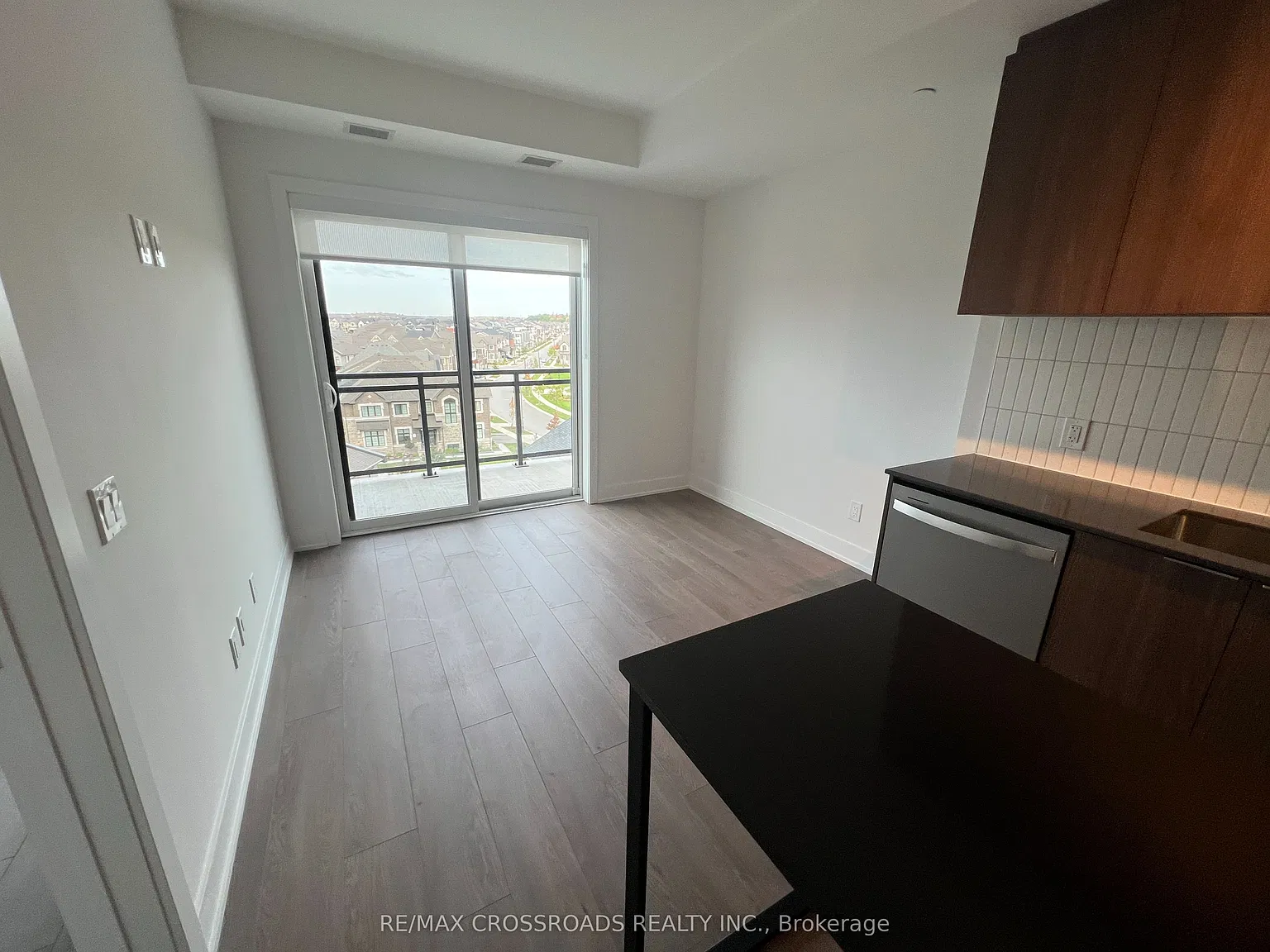 3088 William Cutmore Blvd — Photo 4