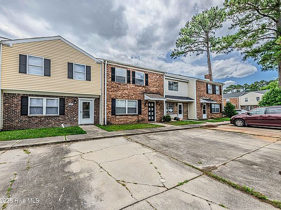 5th image of 209 Myrtlewood Circle