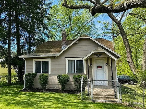 168 Killian Rd, Akron, OH 44319
