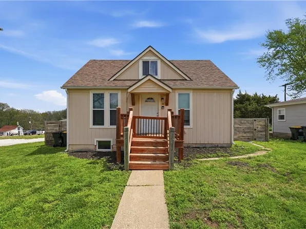 3 N Mulberry Ter, Louisburg, KS 66053