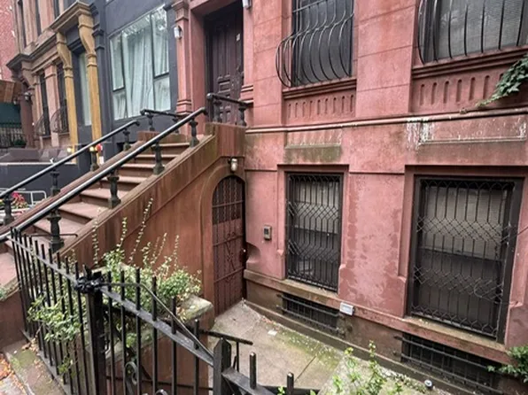 8 East 128th Street image 3 of 13