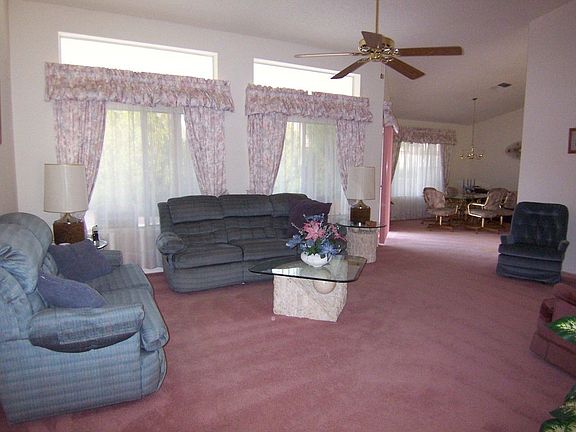 2nd image of 1528 E Peach Tree Dr