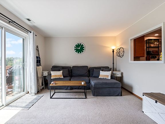 3rd image of 2256 Abbeywood Dr APT C