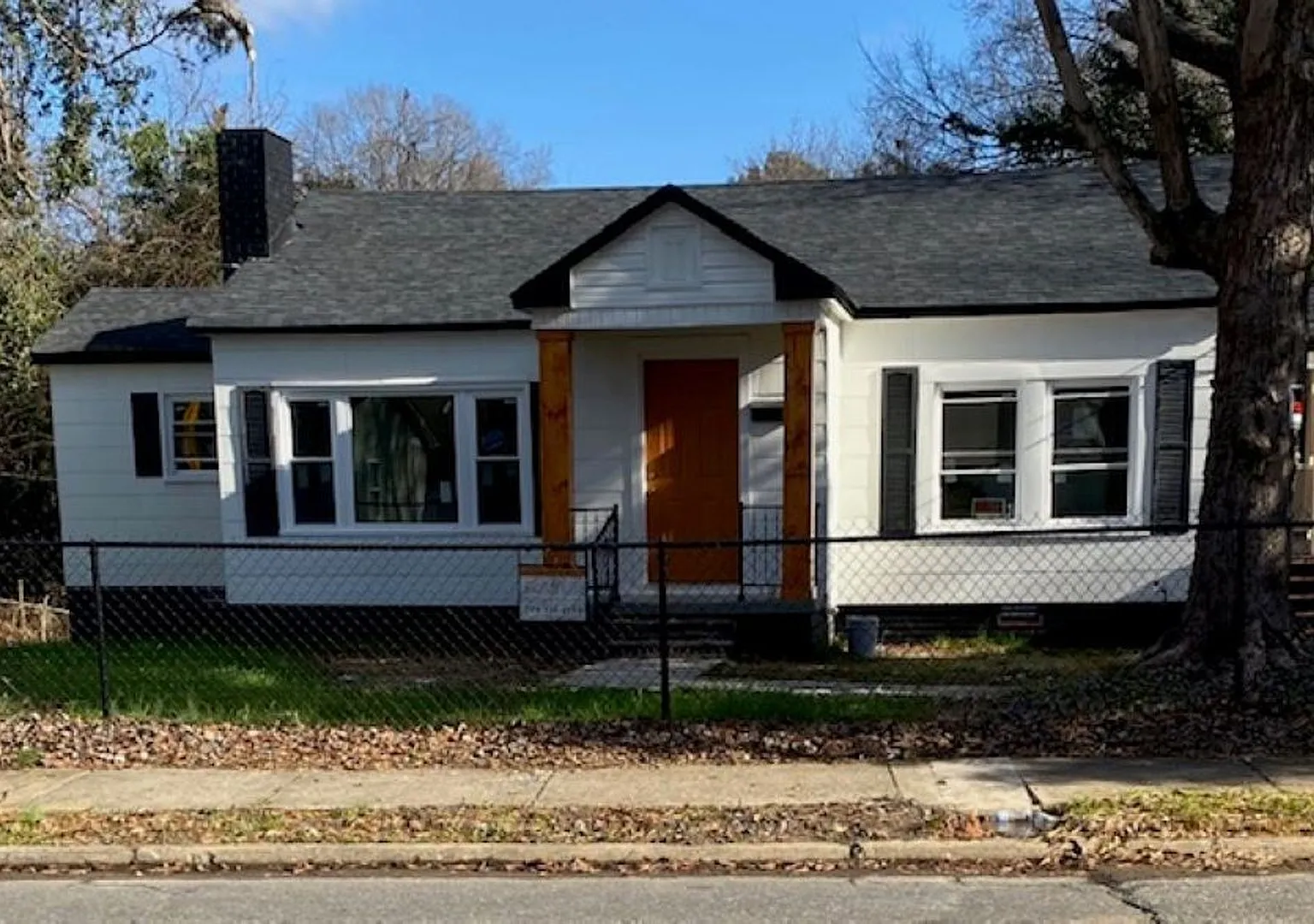 Charming Fully Renovated Bungalow in Gastonia! — Photo 1