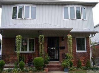 8140 258th St, Floral Park, NY 11004