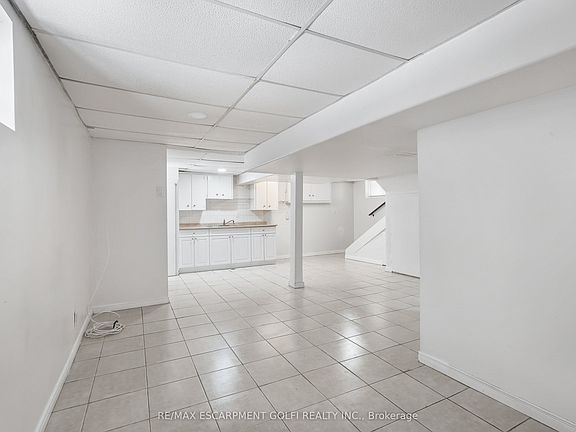 4th image of 4989 Willmott St