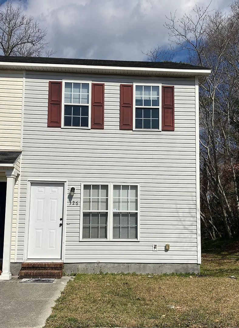 Updated 2 bedroom Townhome for Rent — Photo 1