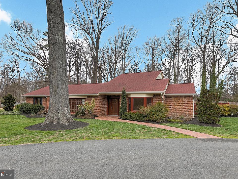 1st image of 6610 Van Winkle Dr