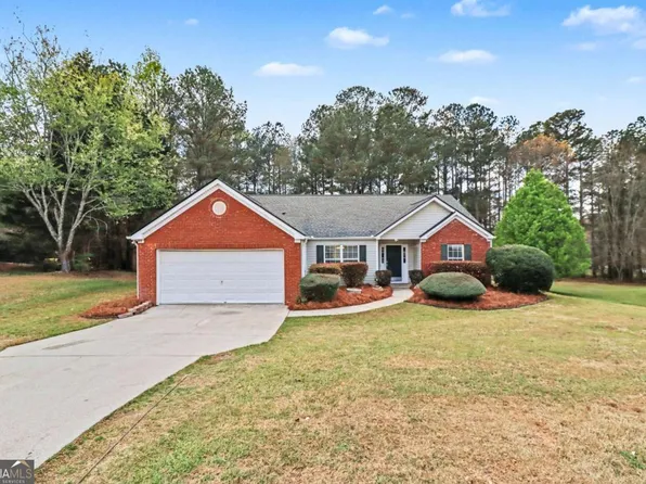415 Crested View Dr, Loganville, GA 30052