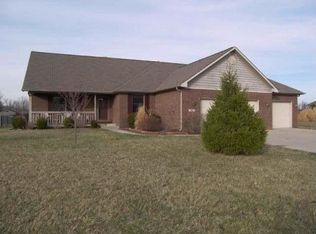 383 Karen Dr, Pittsboro, IN 46167
