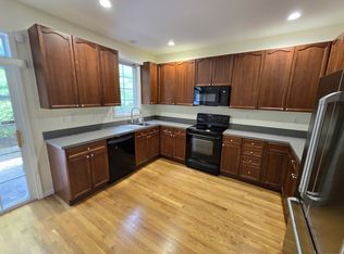 94 Woodcrest Ln, Danbury, CT 06810