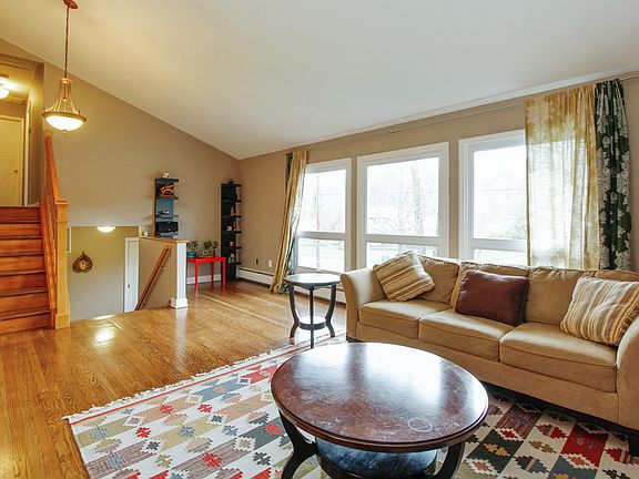 4th image of 2209 Sultana Dr