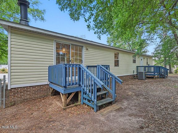 4th image of 7821 Niffer Lane