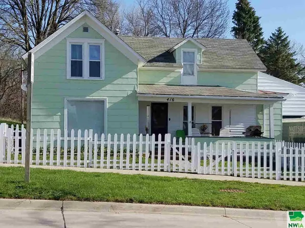 416 W Cherry St, Cherokee, IA 51012