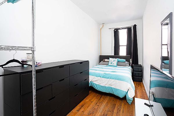 1st image of 156 E 102nd St #2D