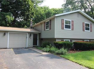 238 Elmcroft Rd, Rochester, NY 14609