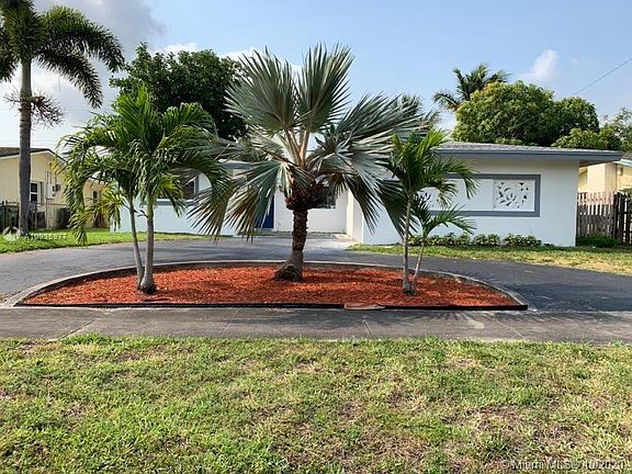 2nd image of 800 NW 29th Ct #0