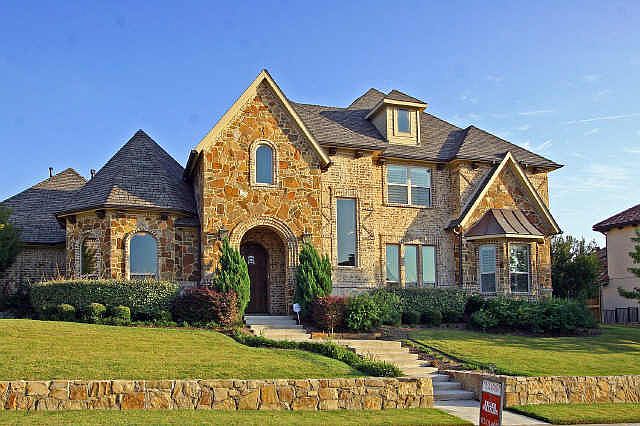 1st image of 5507 Lago Vista Ln