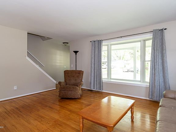 4th image of 6031 Marlow St