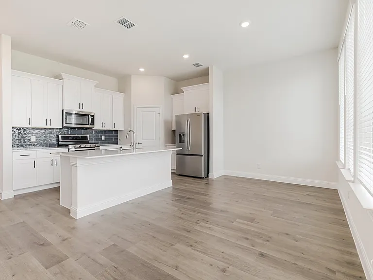 1506 Lake District Dr — Photo 16