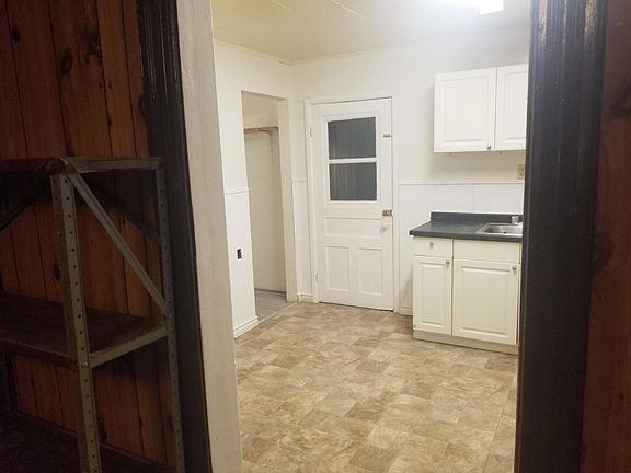 2nd image of 423 Gold St