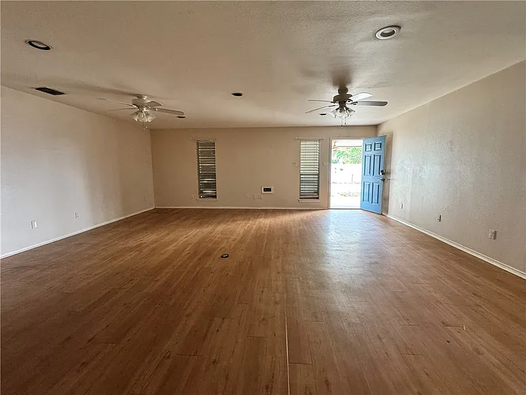 14341 Indigo St — Photo 4
