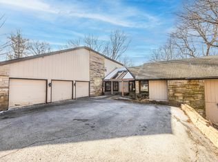 355 Greenbriar Dr, Crete, IL 60417