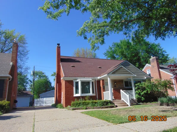 10114 Lincoln Dr, Huntington Woods, MI 48070