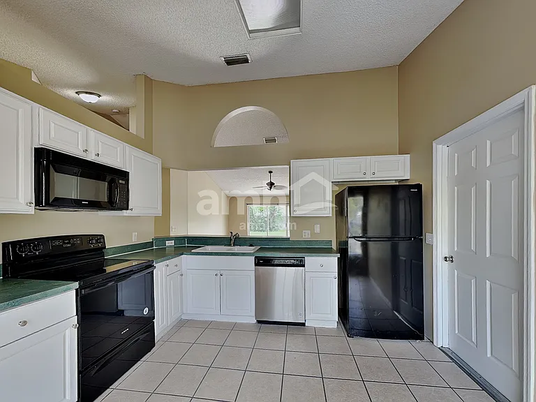 6785 Bermuda Ave — Photo 3