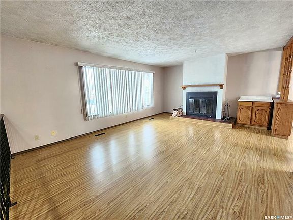 5th image of 571 13th St NE