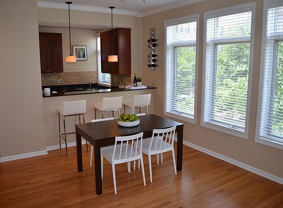 5th image of 603 N Paulina St APT 2N
